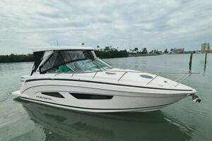 Sojourner 2024 Regal 33 XO Yacht For Sale in St Petersburg FL