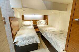2015 Tiara Yachts 44 Coupe thumbnail 15