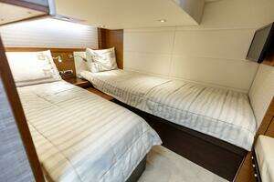 2015 Tiara Yachts 44 Coupe thumbnail 16