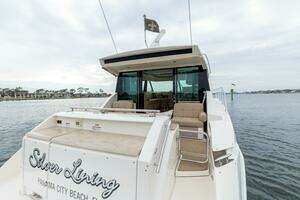 2015 Tiara Yachts 44 Coupe thumbnail 29