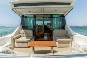 2015 Tiara Yachts 44 Coupe thumbnail 3