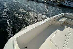 1997 Sea Ray 550 Sedan Bridge thumbnail 12