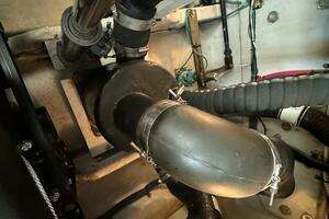 2004 Sea Ray 380 Sundancer thumbnail 60