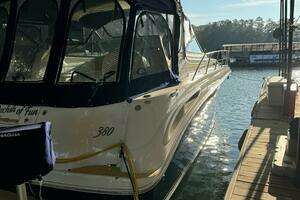 2004 Sea Ray 380 Sundancer thumbnail 11