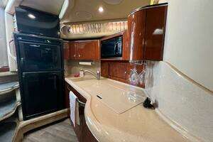 2004 Sea Ray 380 Sundancer thumbnail 39
