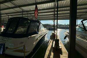 2004 Sea Ray 380 Sundancer thumbnail 13