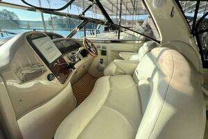 2004 Sea Ray 380 Sundancer thumbnail 23