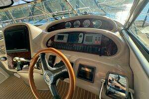 2004 Sea Ray 380 Sundancer thumbnail 20