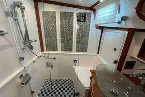 2013 Sabre 48 Salon Express thumbnail 52