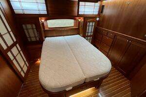 2013 Sabre 48 Salon Express thumbnail 48