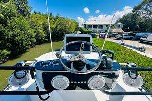 2000 Luhrs Tournament 320 Open thumbnail 22