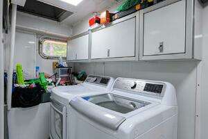 1997 Broward 108 Raised Pilothouse thumbnail 133