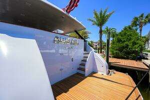 1997 Broward 108 Raised Pilothouse thumbnail 4