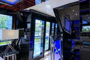 1997 Broward 108 Raised Pilothouse thumbnail 20