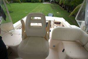 2007 Grady-White Express 330 thumbnail 17