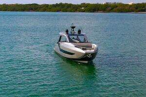 2022 Azimut Verve 47 thumbnail 5