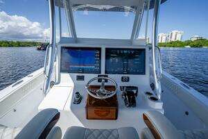 2025 Billfish 39 Center Console w/Tower thumbnail 96