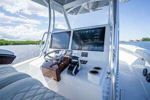 2025 Billfish 39 Center Console w/Tower thumbnail 92
