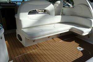 2001 Sea Ray 410 Sundancer thumbnail 4