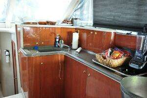 1998 Sea Ray 480 Sedan Bridge thumbnail 43