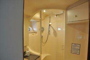 1998 Sea Ray 480 Sedan Bridge thumbnail 57
