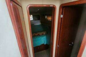 2003 Sea Ray 480 Motor Yacht thumbnail 10