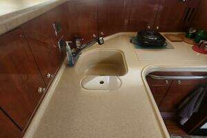 2003 Sea Ray 480 Motor Yacht thumbnail 12