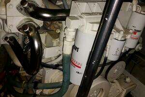 2003 Sea Ray 480 Motor Yacht thumbnail 17