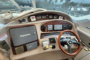 2003 Sea Ray 480 Motor Yacht thumbnail 7
