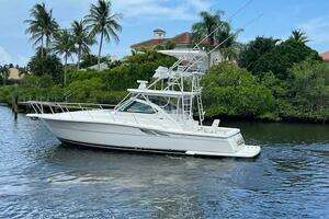 2003 Tiara Yachts 3800 Open thumbnail 25