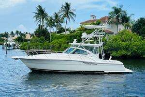 2003 Tiara Yachts 3800 Open thumbnail 26