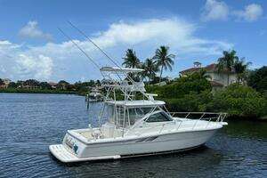 2003 Tiara Yachts 3800 Open thumbnail 17
