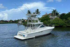 2003 Tiara Yachts 3800 Open thumbnail 18
