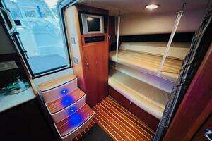 2003 Tiara Yachts 3800 Open thumbnail 47