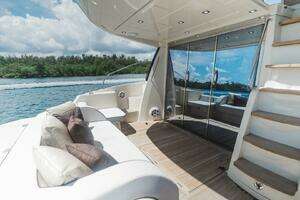 2015 Beneteau Monte Carlo 5 thumbnail 16
