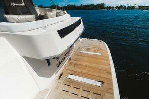 2015 Beneteau Monte Carlo 5 thumbnail 18