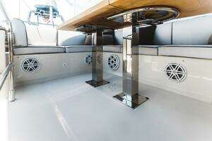 2015 Beneteau Monte Carlo 5 thumbnail 12