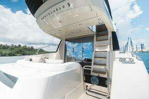 2015 Beneteau Monte Carlo 5 thumbnail 17