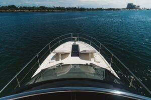 2015 Beneteau Monte Carlo 5 thumbnail 9