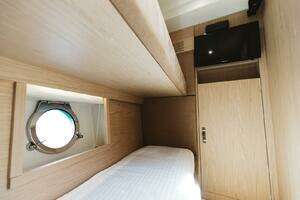 2015 Beneteau Monte Carlo 5 thumbnail 30