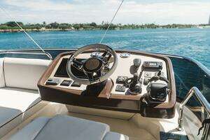 2015 Beneteau Monte Carlo 5 thumbnail 7