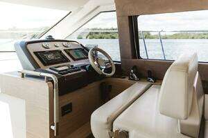 2015 Beneteau Monte Carlo 5 thumbnail 35