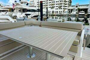 2023 Azimut Verve 47 thumbnail 11