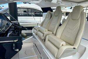 2023 Azimut Verve 47 thumbnail 38
