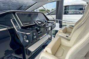 2023 Azimut Verve 47 thumbnail 17