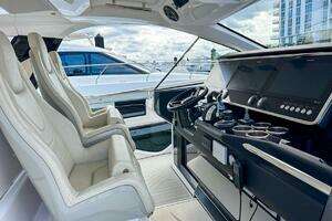 2023 Azimut Verve 47 thumbnail 43