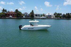 2008 Boston Whaler 320 Outrage thumbnail 1