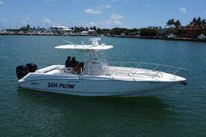 2008 Boston Whaler 320 Outrage thumbnail 6