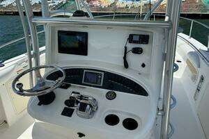 2008 Boston Whaler 320 Outrage thumbnail 8