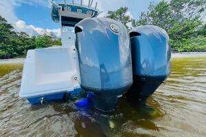 2012 Everglades 295 Center Console thumbnail 10
